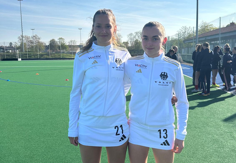 Pina und Ruth mit der WU18-Nationalmannschaft unterwegs