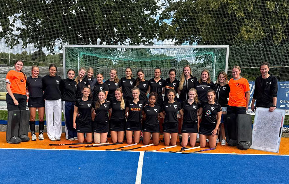 Erfolgreiches Trainingslager der Hockeydamen: Testspiele, Teambuilding und intensive Trainingseinheiten