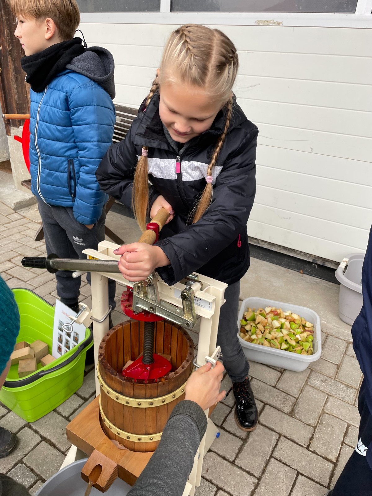 Geheimrat Dr. Oldenburg auf der Streuobstwiese MGI Märkisches