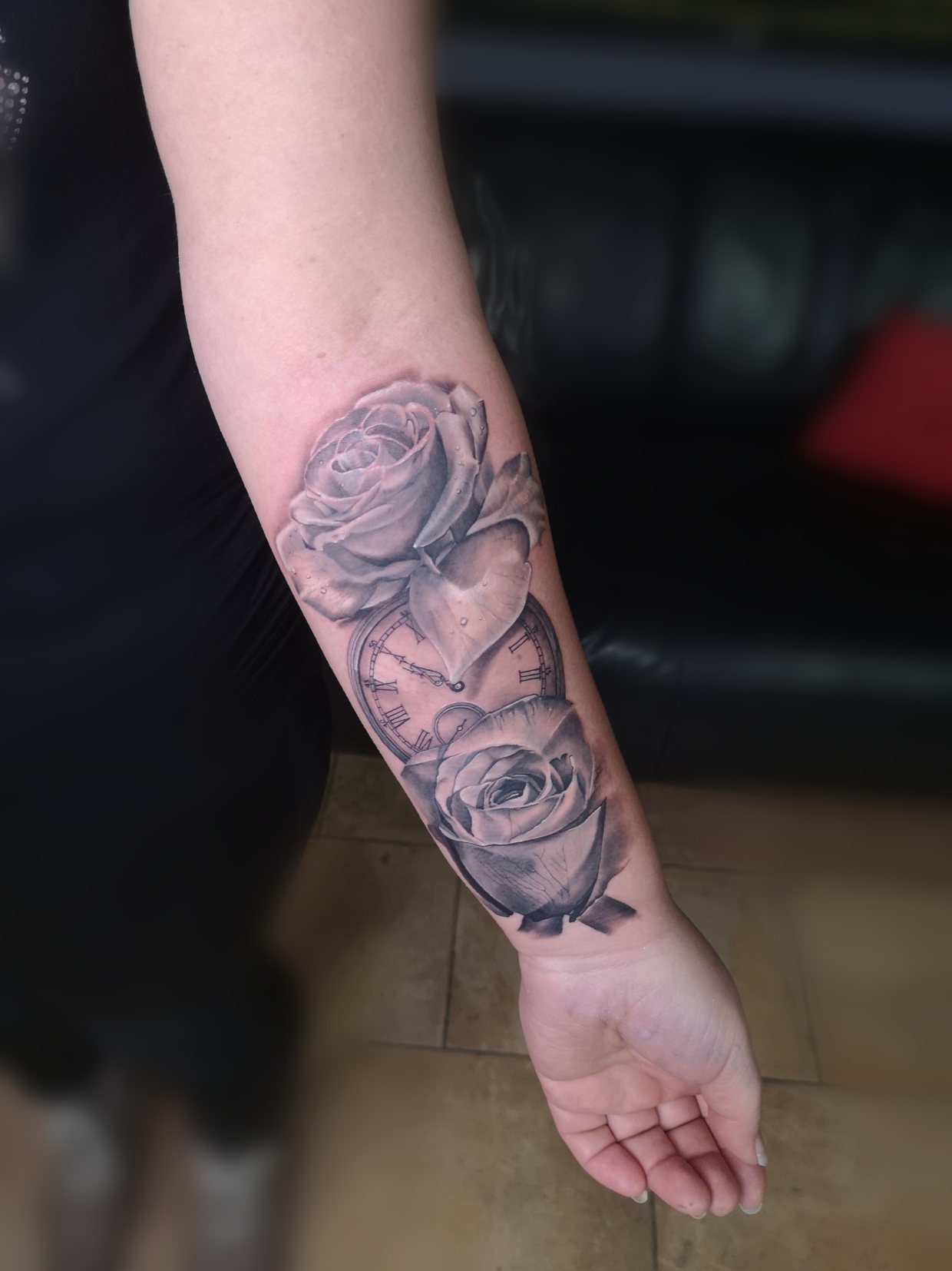 Rose / sleeve in progress / Black and gray / Tattoo / Realistic / Terminbuchung