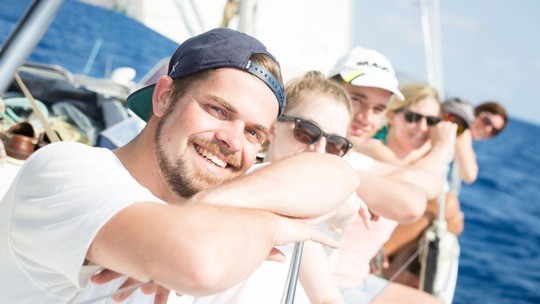 Mit der Initiative "Share The Wind" können Jugendliche kostenfrei an einem Segeltörn von Join The Crew teilnehmen. Foto: Join the Crew