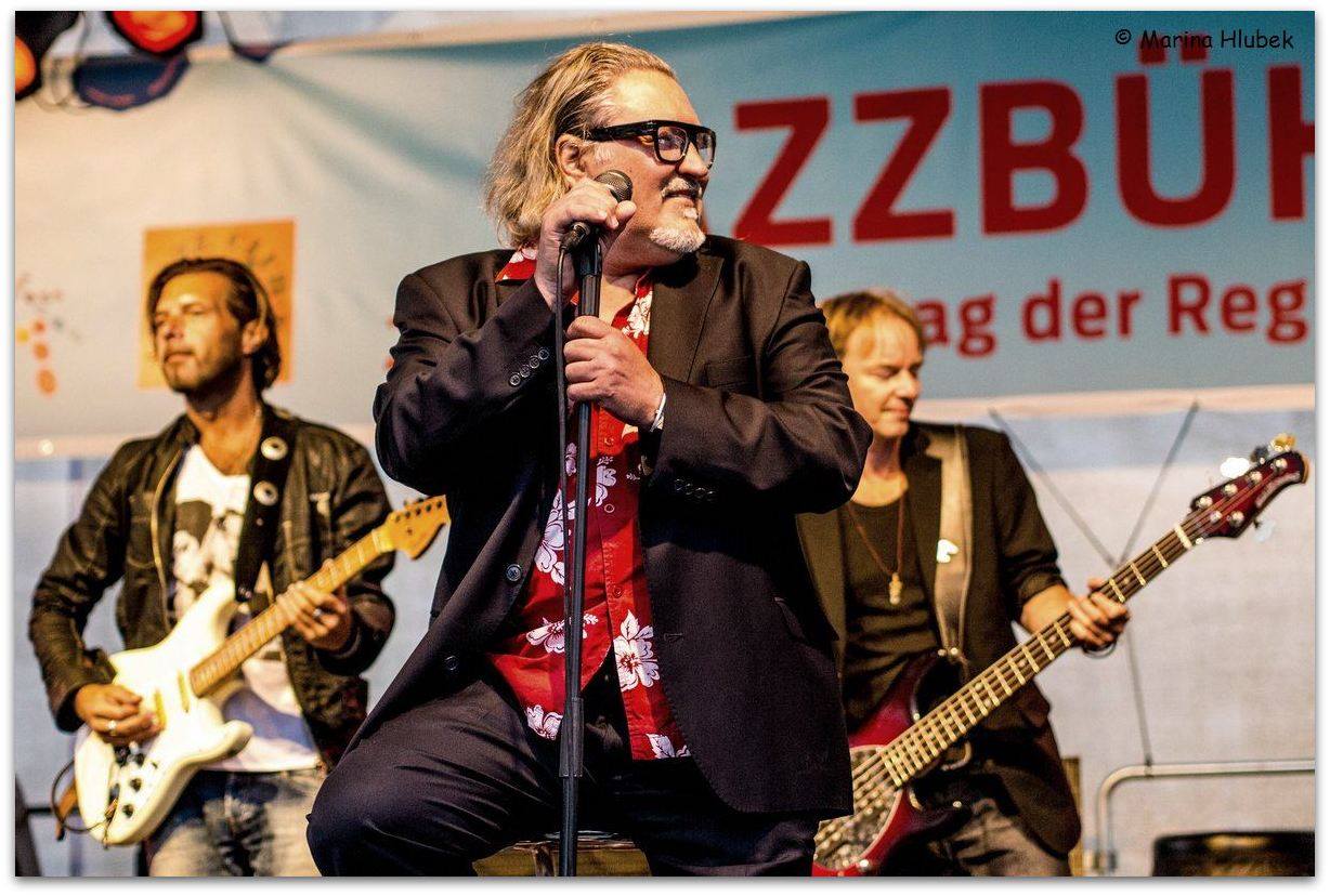 Willy Wagner in der Band von Edo Zanki in Hannover. Fotoquelle: www.willywagner.de