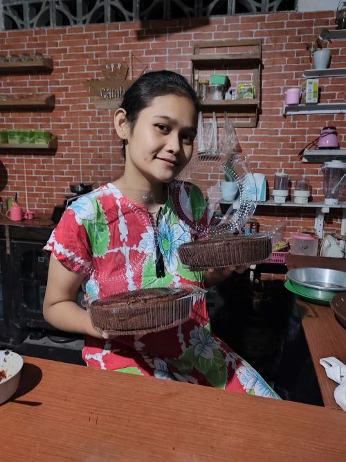 Ida möchte ihren Kuchenverkauf zu einem Treffpukt für die Dorfgemeinschaft erweitern. Foto: GMI 