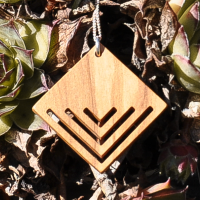 Holzohrhänger Motiv Labyrinth Olivenholz Holzschmuck