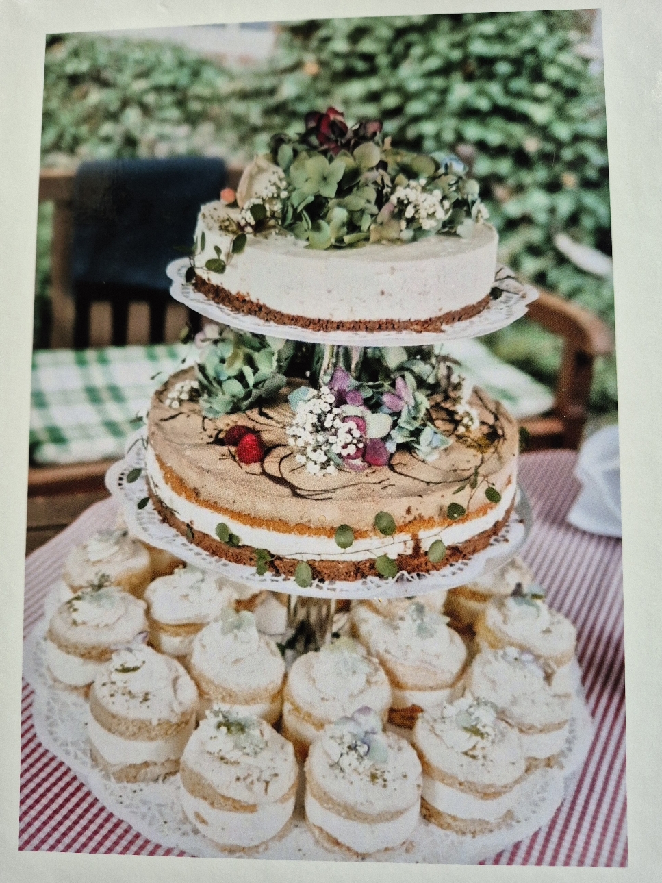 Hochzeitstorte im Herbst