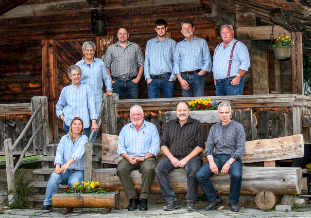 Obere Reihe: Margreth Klossner, Adrian von Känel, Lukas Berger, Fritz Portenier, Martin Müller. Mittlere Reihe: Franziska von Gunten. Vorne: Sandra Burger, Christian Däpp, Daniel Lengacher, Urs Luginbühl.