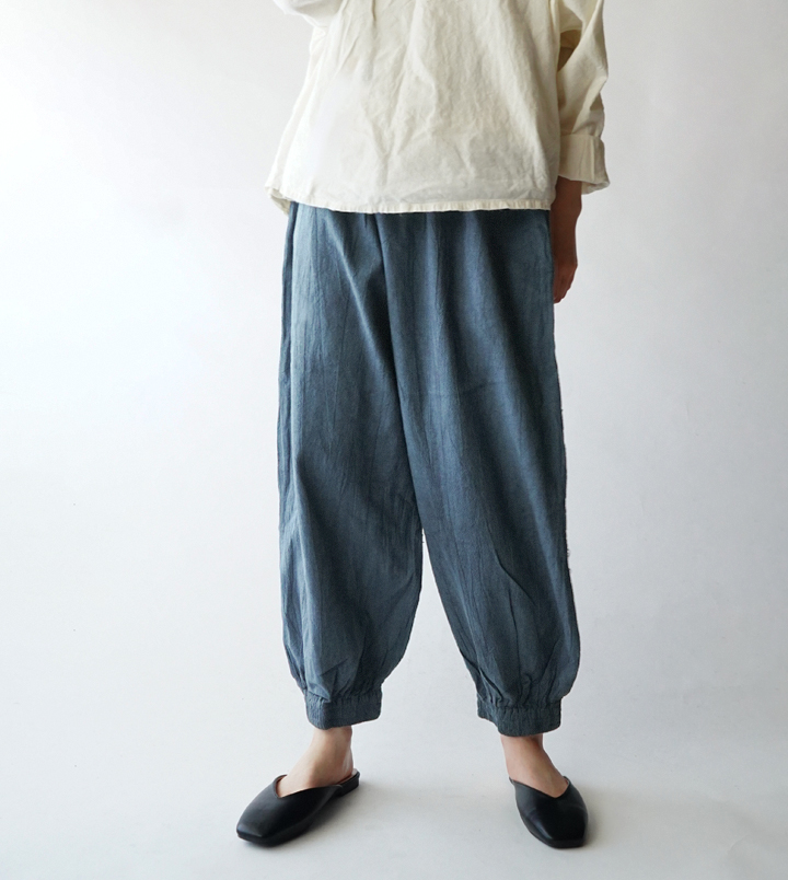 ヂェン先生の日常着 バルーンパンツスリム厚手 - ANANDASIA