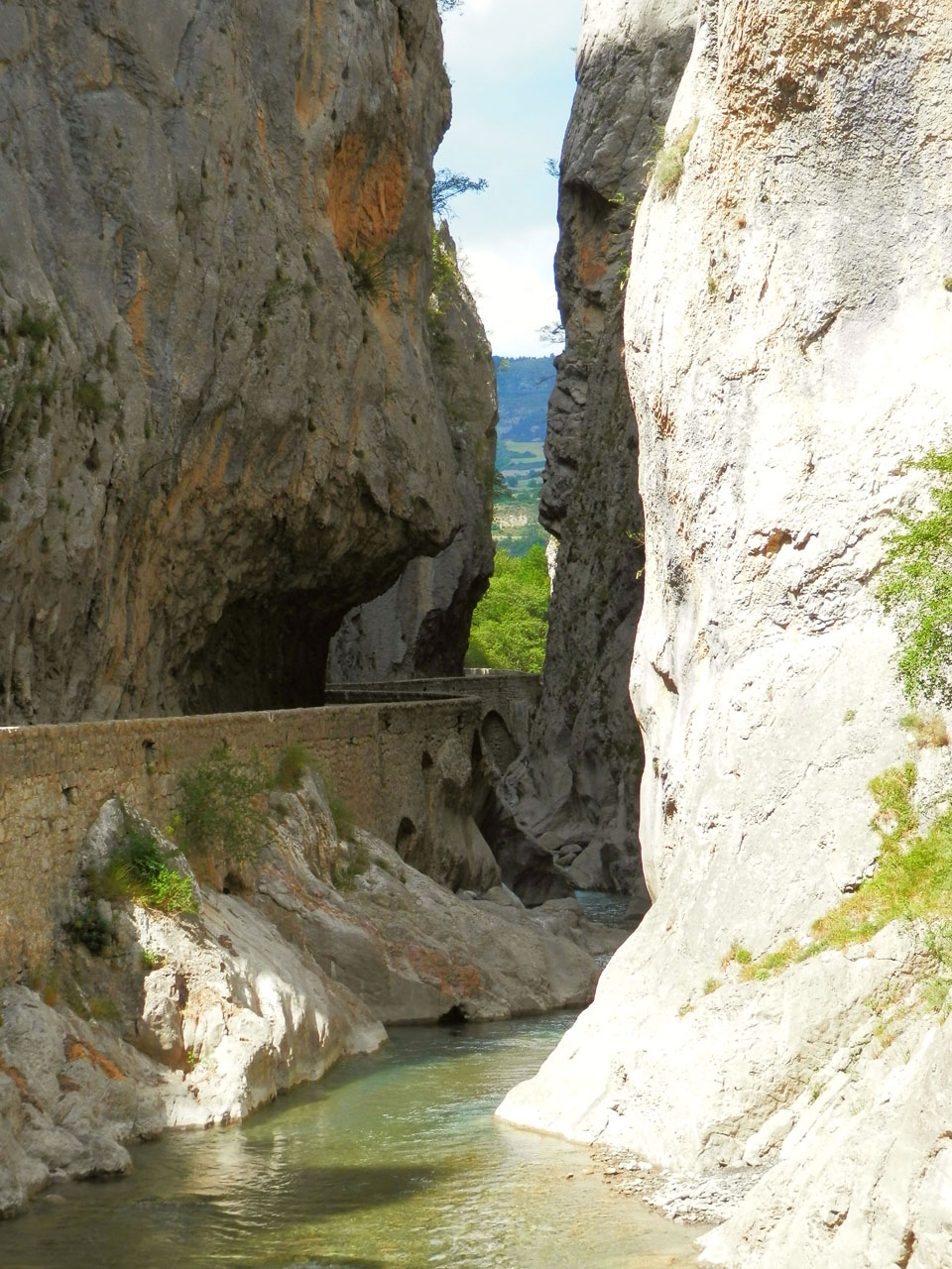 La vallée du Bès et les clues de Barles, UNESCO Géoparc de Haute-Provence
