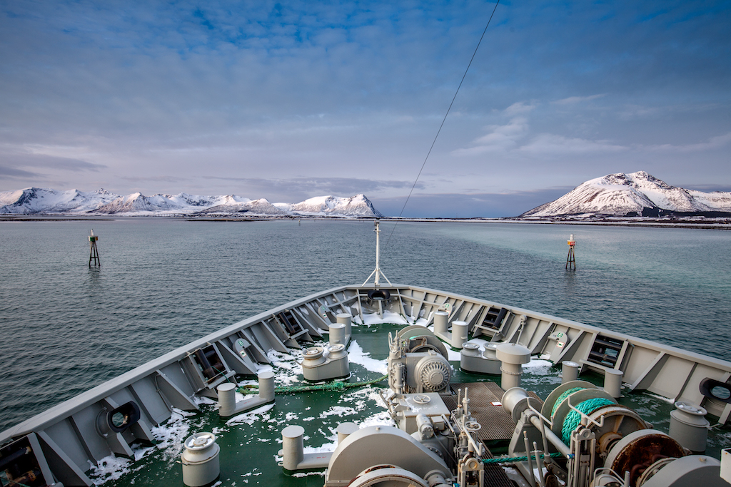 Mit dem Hurtigruten-Postschiff von Tromsø nach Svolvær