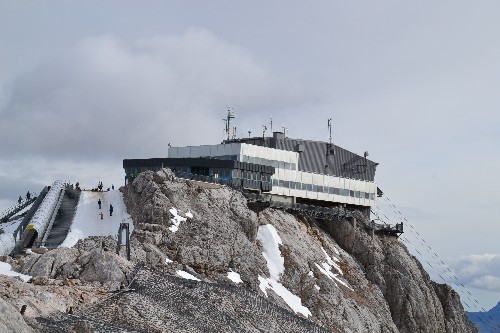 Bergstation vom Gletscher aus!