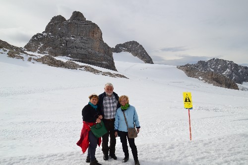Auch unsere Senioren fühlen sich im Gletscherschnee wohl!