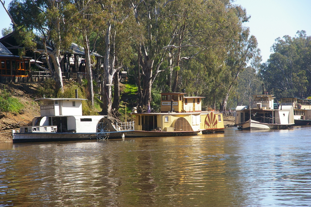 Echuca - paddle steamers on the Murray River