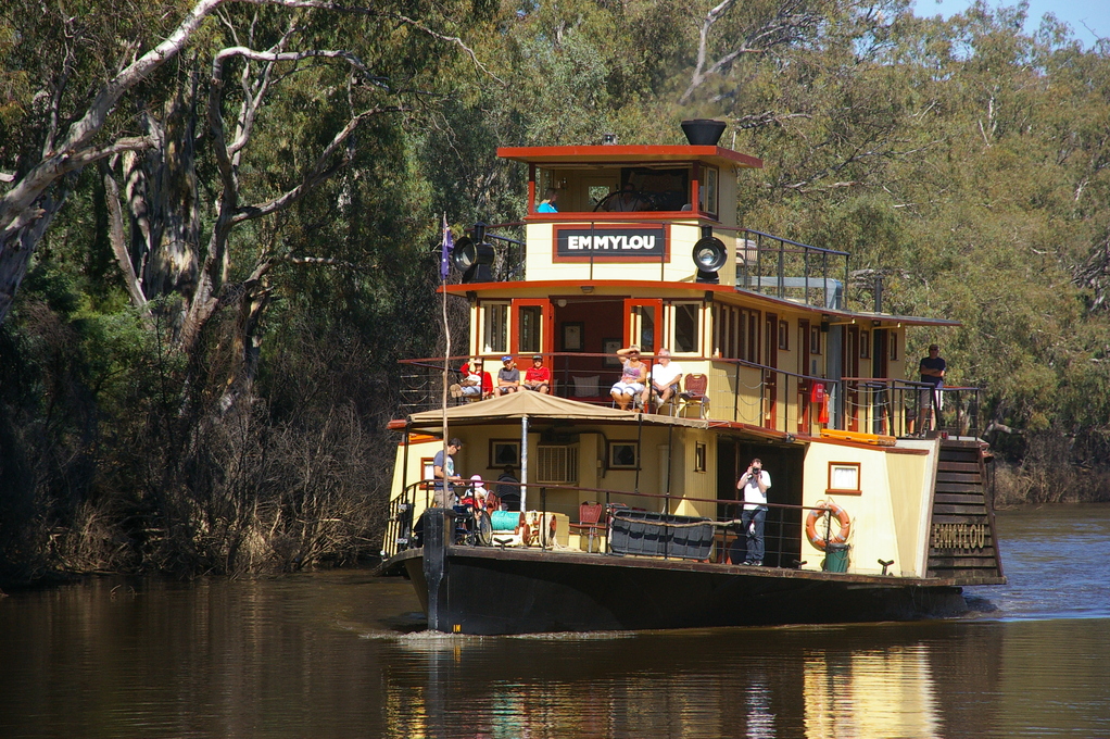 Echuca - paddle steamers on the Murray River