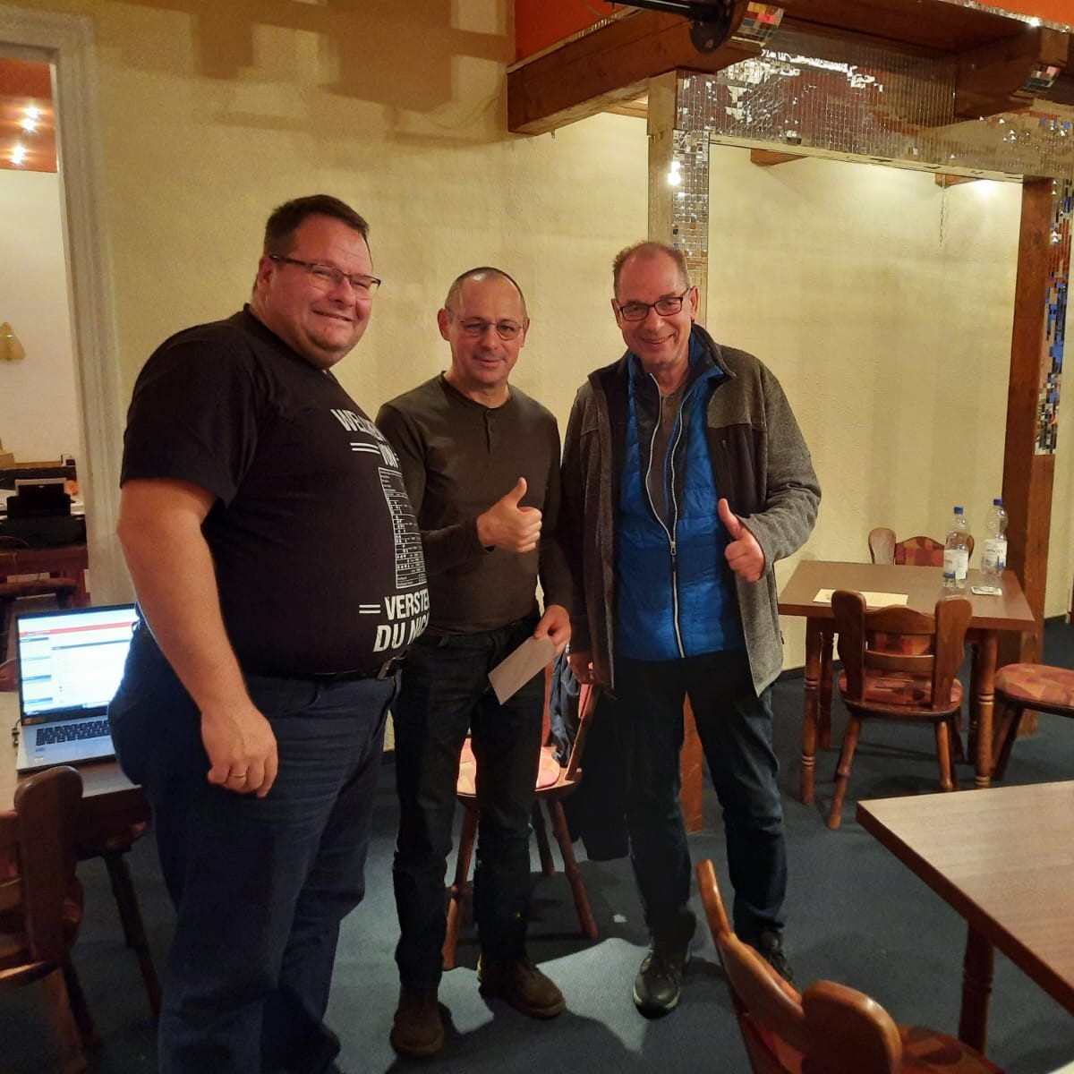 Sascha Lühr (Vize-Präsident VGD) und Tandem Platz 3 Jost Klinkigt und Michael Petrich