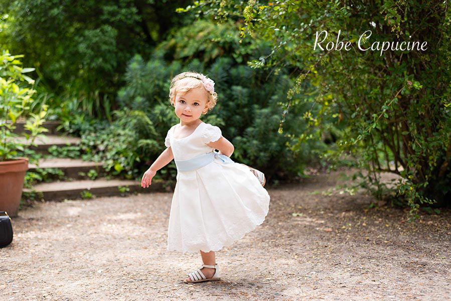 Tenue bébé garçon pour mariage champêtre chic.