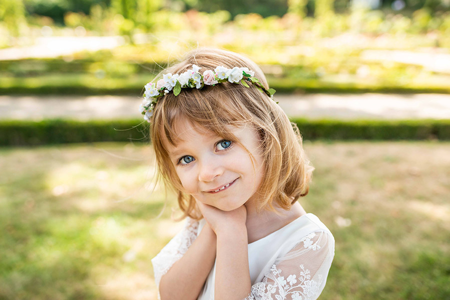 Couronne de fleurs pour cheveux blanche