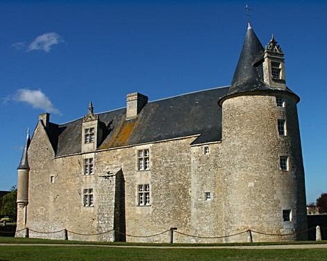 East facade - Château de Saveilles ©photo-propriétaire