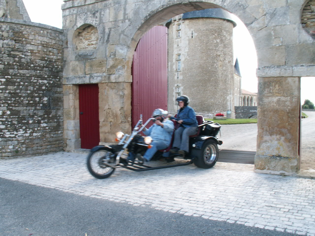 Rallye Motos Harley-Davidson - Château de Saveilles ©photo-propriétaire