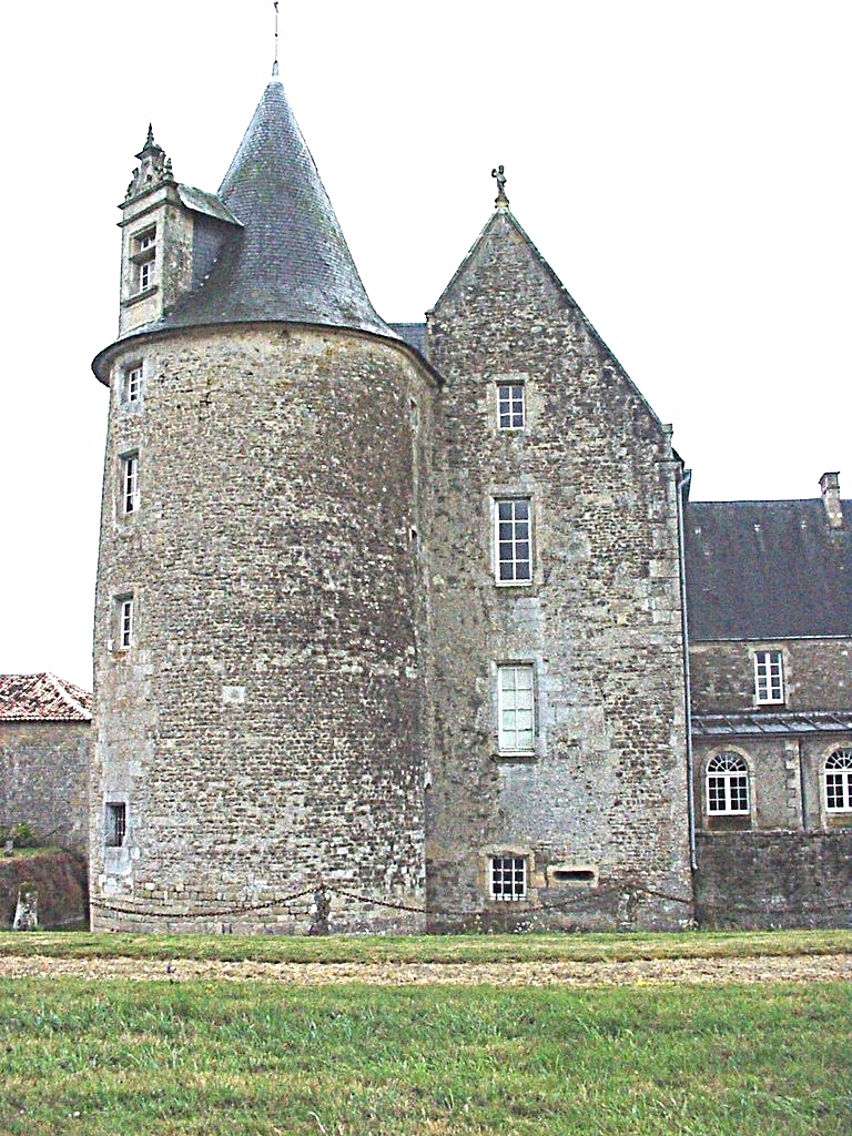 Pignon nord du corps de logis - Château de Saveilles ©photo-propriétaire