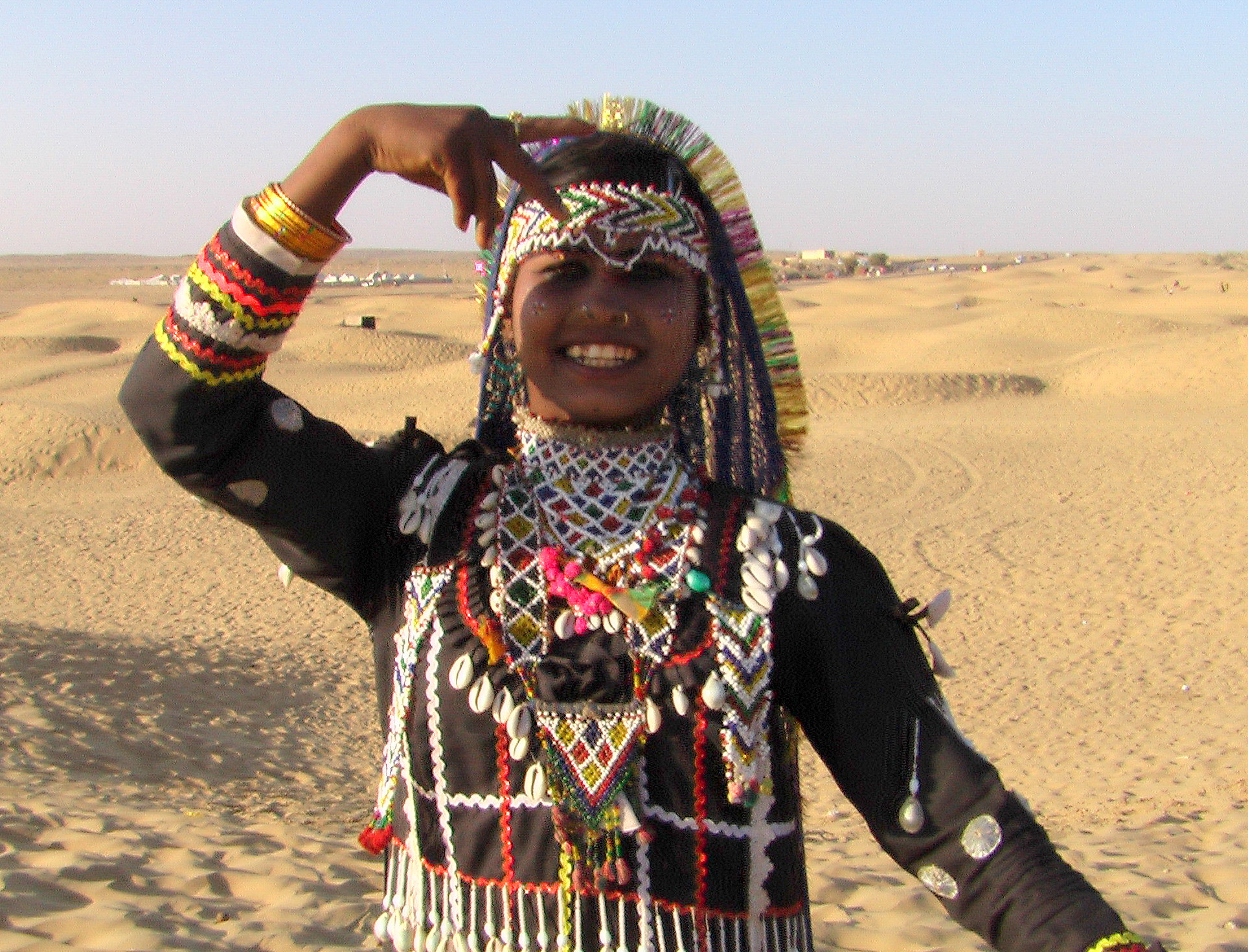 Danseuse dans le désert de Thar.