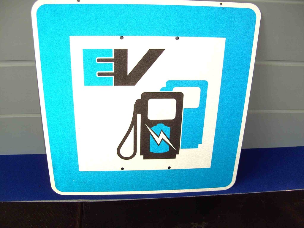 INfo Schild jetzts geht Elektrisch