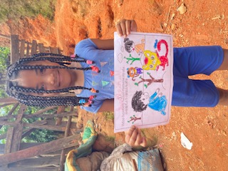 マダガスカルから「森をまもるぬり絵」のお便りが届きました。