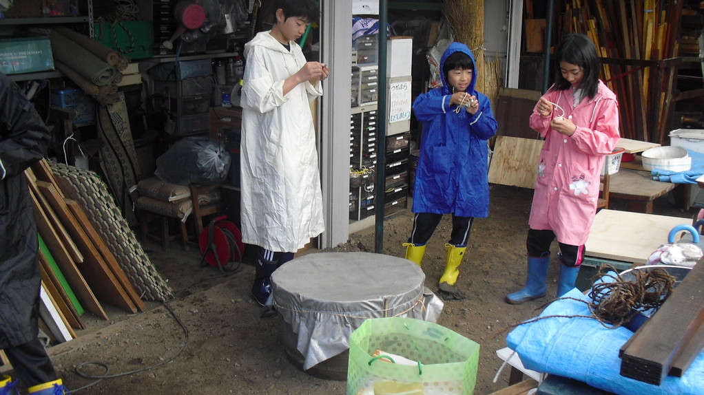 午後の天気が心配なので、いつもより早めに終わったふじっころ村ですが…