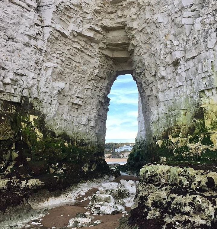 Chalk arch at secluded Kingsgate Bay. Image: Broadstairs Apartments