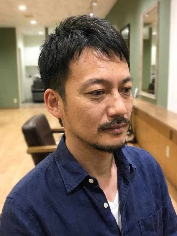 トップのボリュームを出す 40代の大人ショート 絶壁解消カット