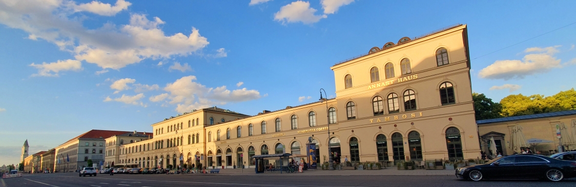 an der Ludwigstraße, Nähe Odeonsplatz 