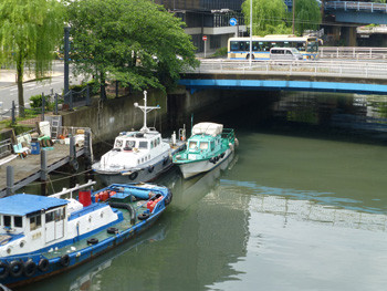 横浜市・大江橋付近のタグボート