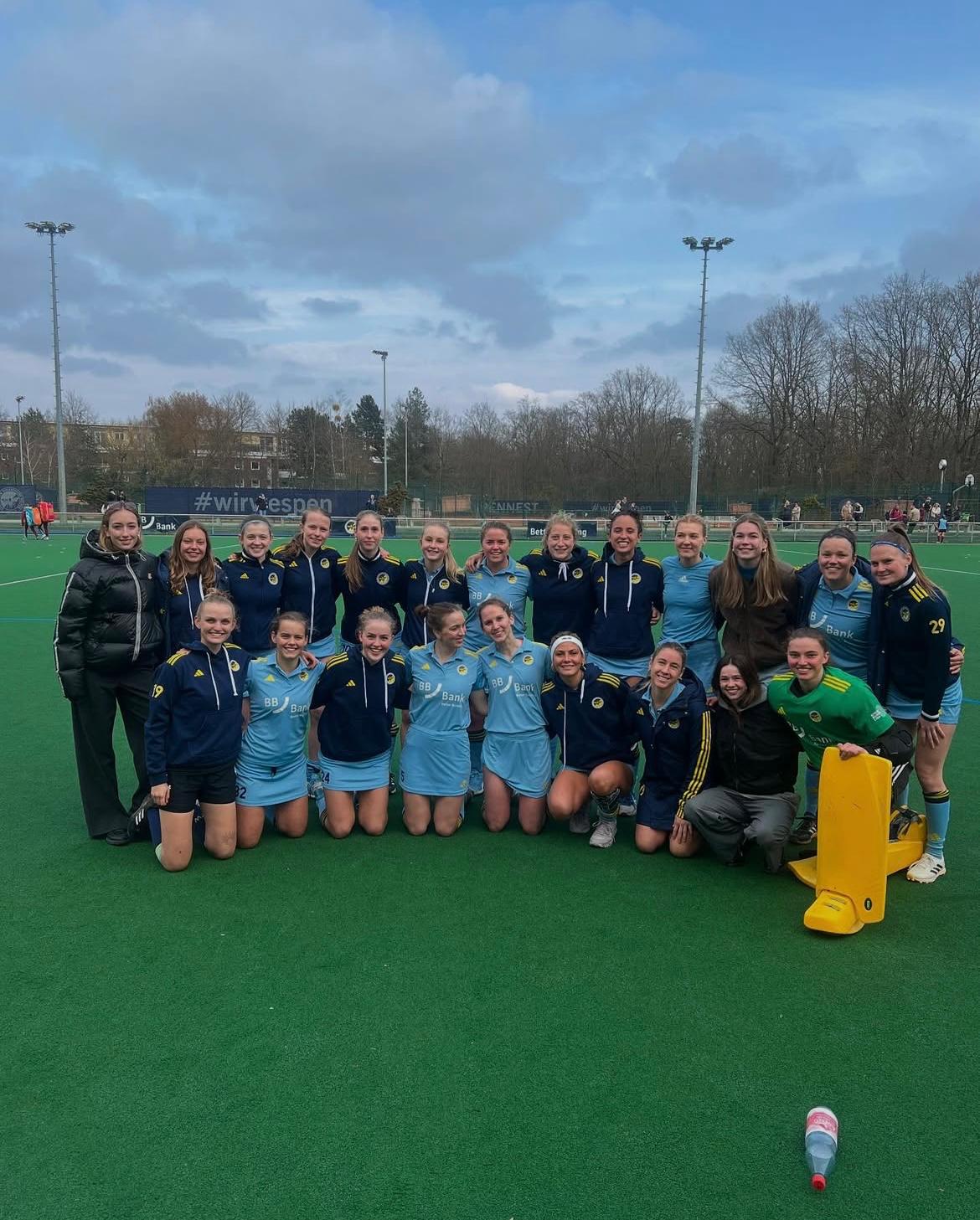 1. Hockey-Damen: An der Uhr gedreht...