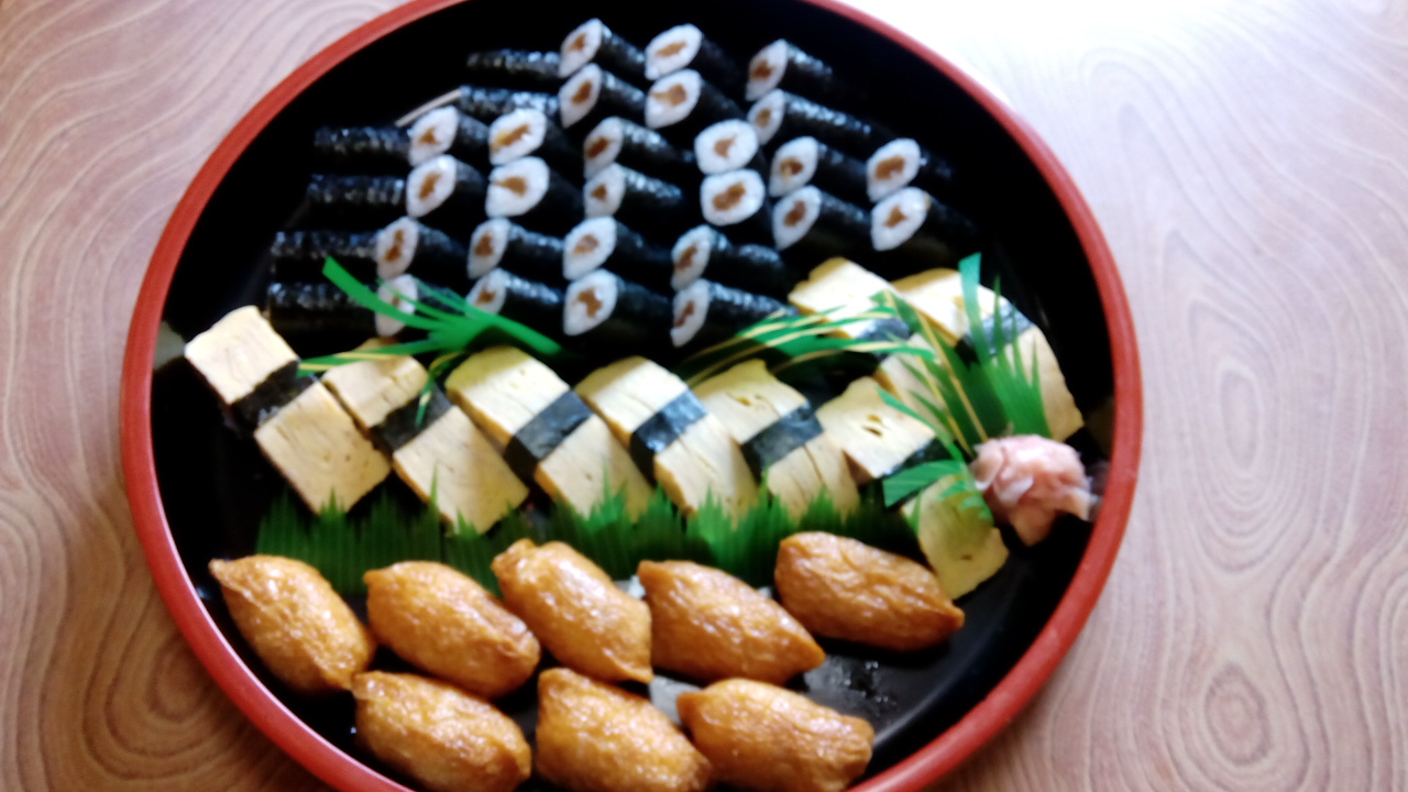 のり玉いなり4人前盛　3,200円