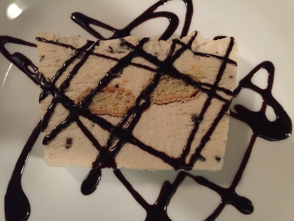 Tagesabschluss mit leckerem Nachtisch in Nago