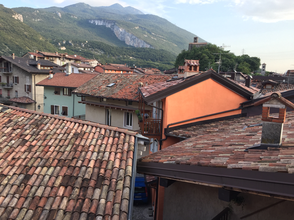 Blick aus dem Hotel in Nago am Gardasee