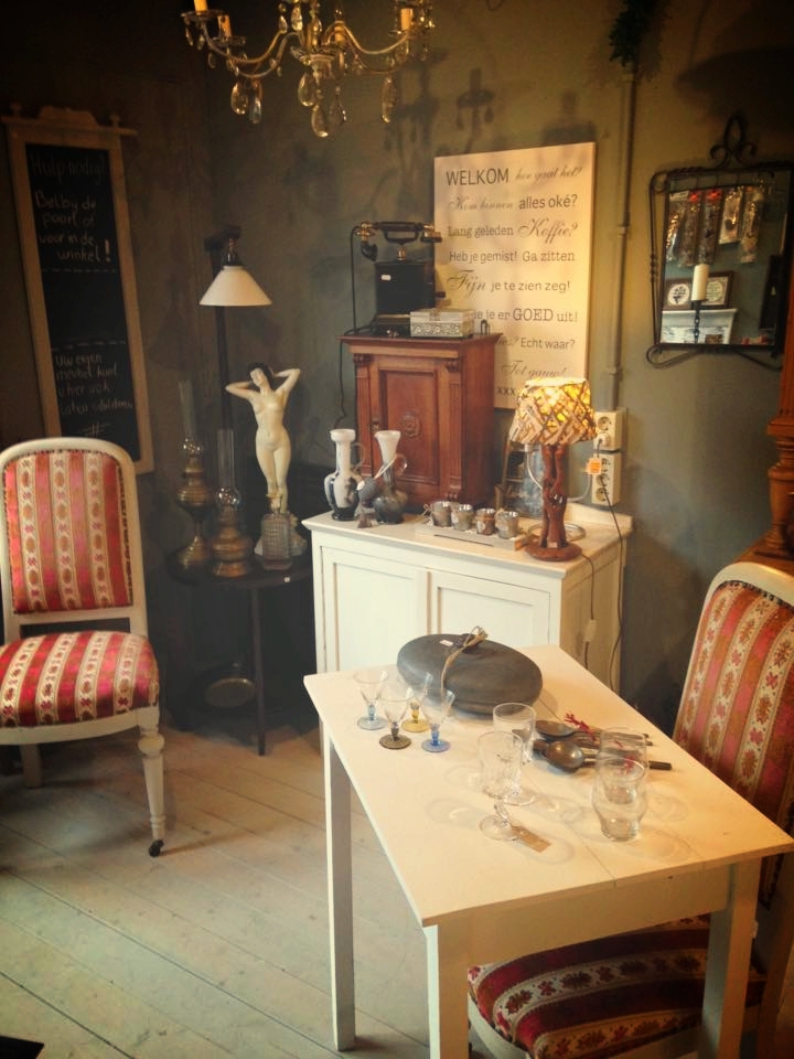 Kunstmatig Keizer Besmettelijk Kringloop: tweedehands meubelen en brocante - Loohuis Antiek & Klokken Kunstmatig Keizer Besmettelijk Kringloop: tweedehands meubelen en brocante - Loohuis Antiek & Klokken