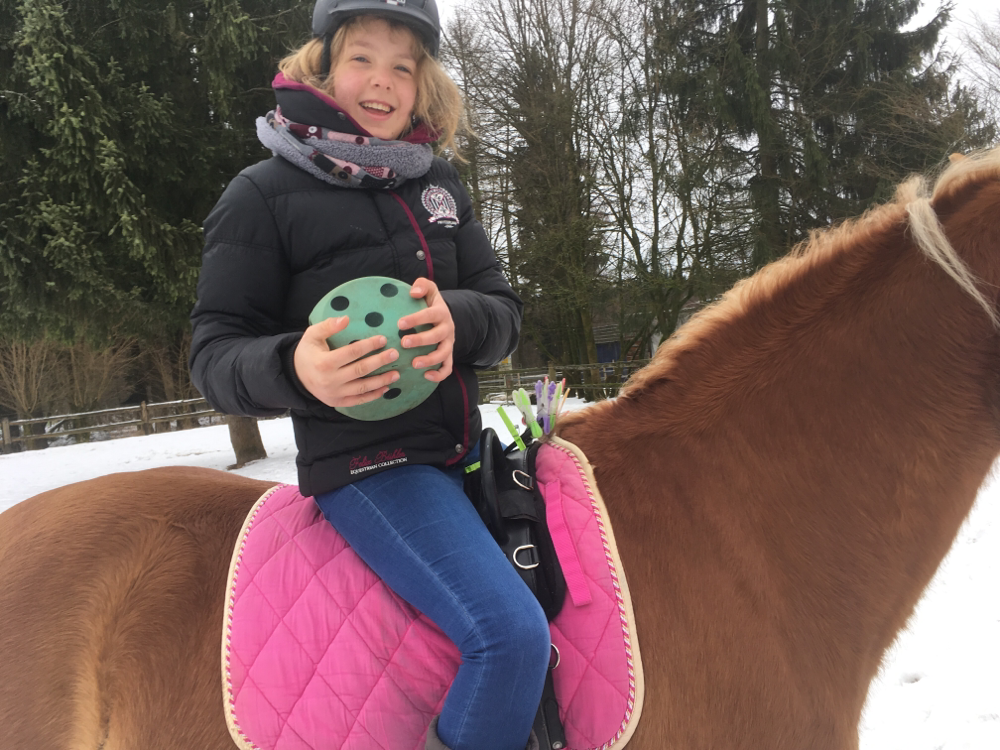 Das Reiten bewirkt bei vielen Menschen positive Erfahrungen. Das Selbstwertgefühl wird gestiegen und das Selbstvertrauen gestärkt. 