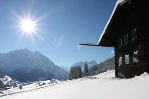 Blick ins winterliche Walsertal