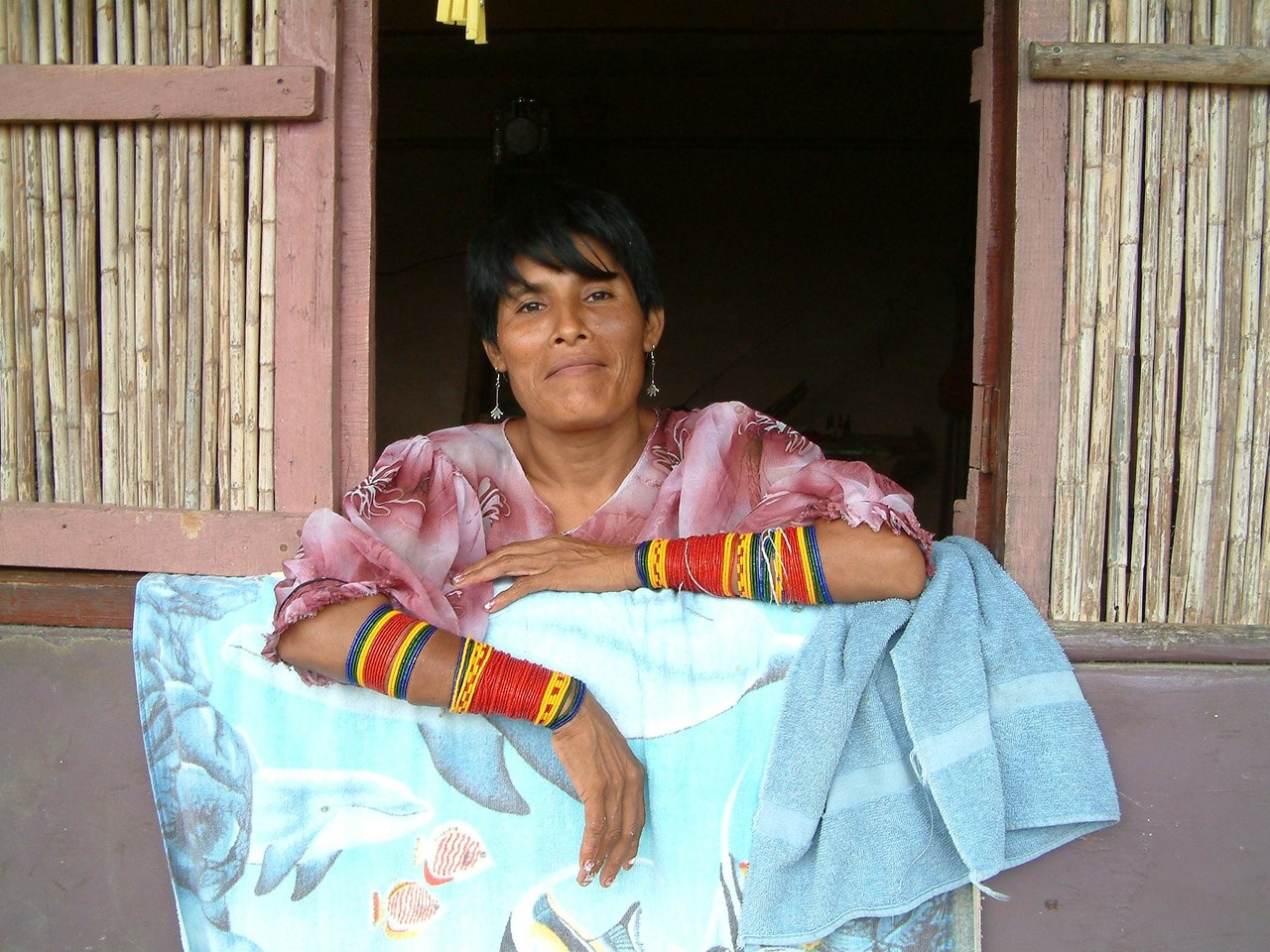 The Kuna People Panama Mola The indigenous community of the guna (kuna) live on islands off panama and along a narrow strip of its coast, in the province of guna yala (kuna yala). the kuna people panama mola