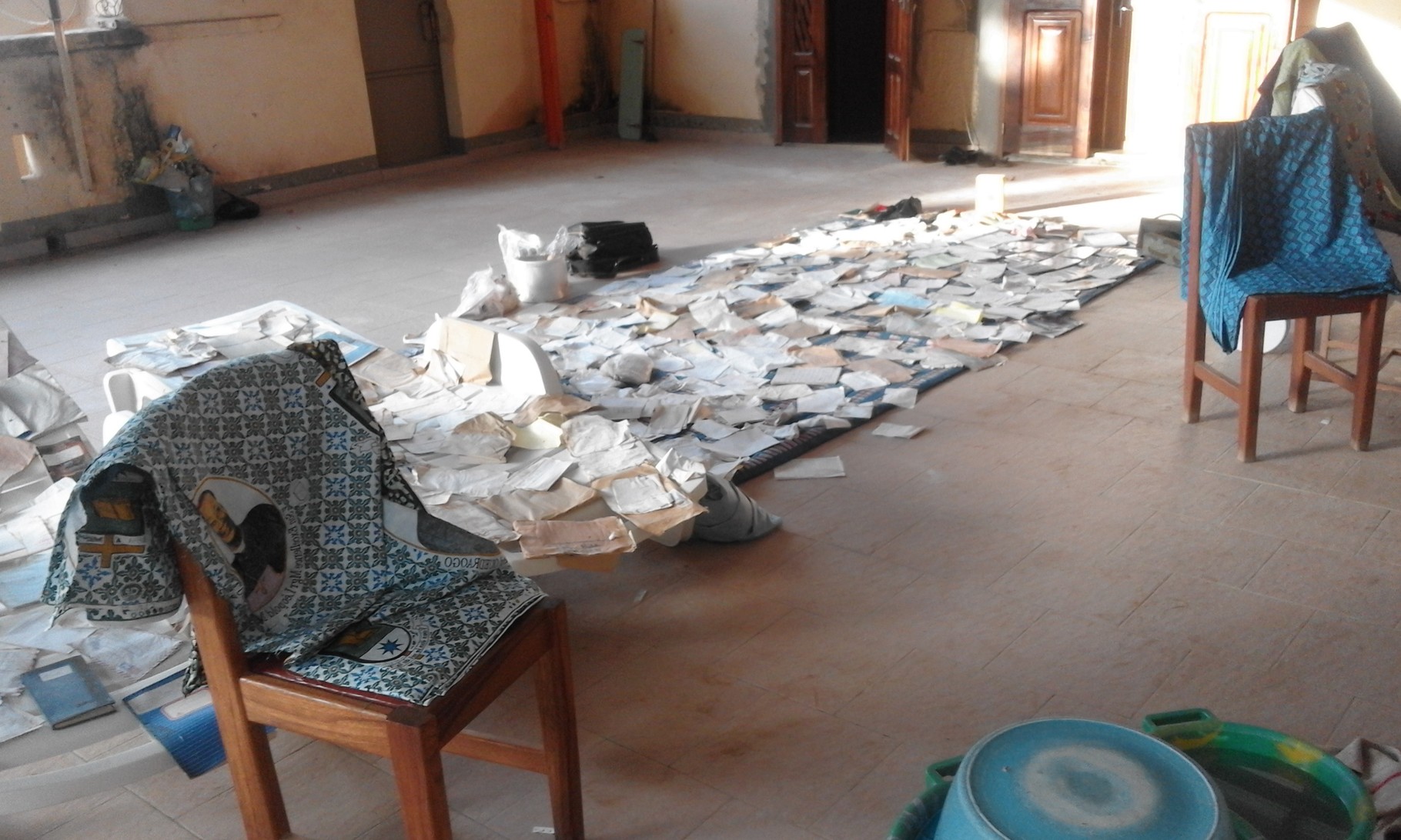  Tous ces précieux papiers