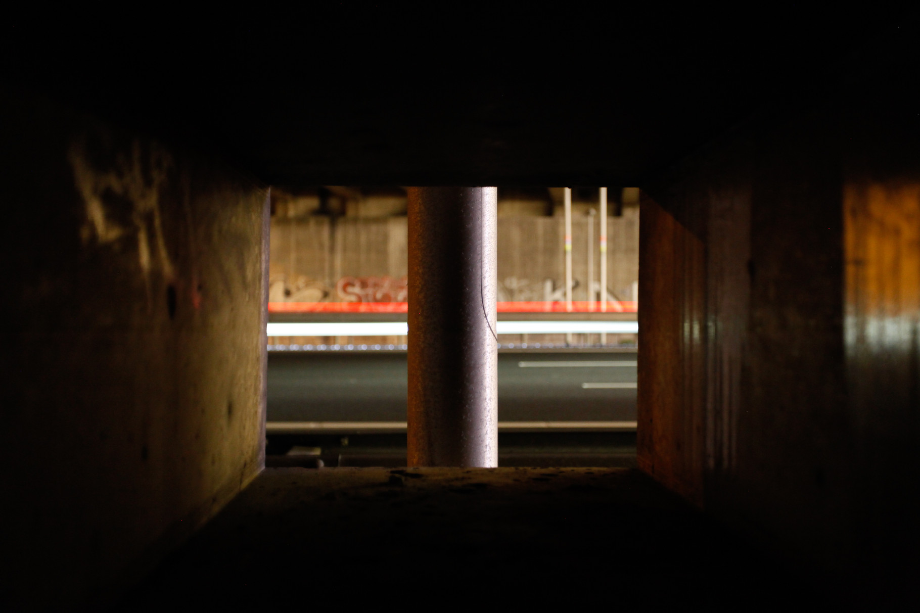 Nachtfoto snelweg vanuit tunnel Zoetermeer - DOKOE Fotografie