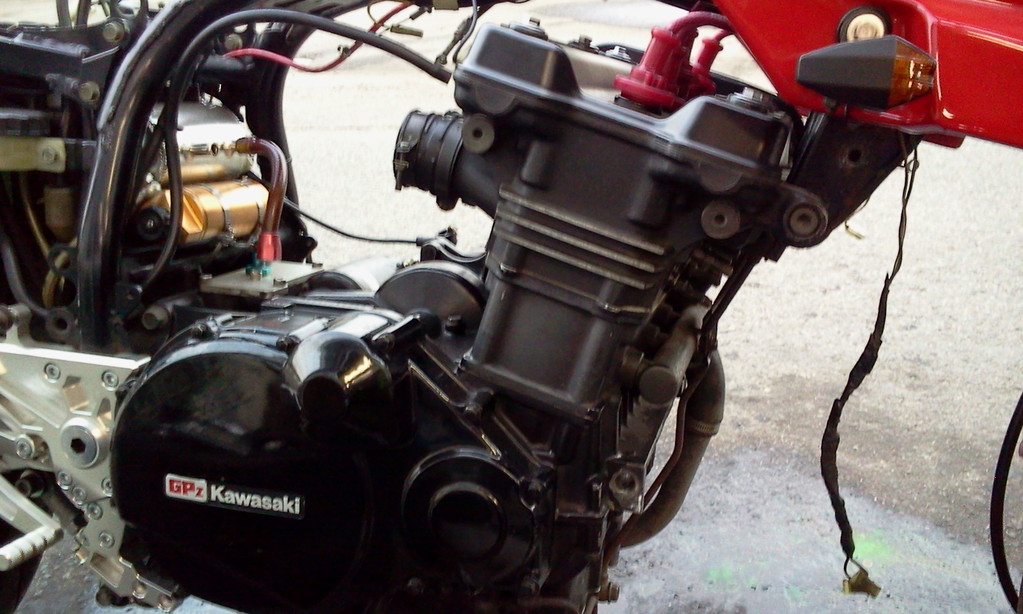 GPZ900Rエンジン