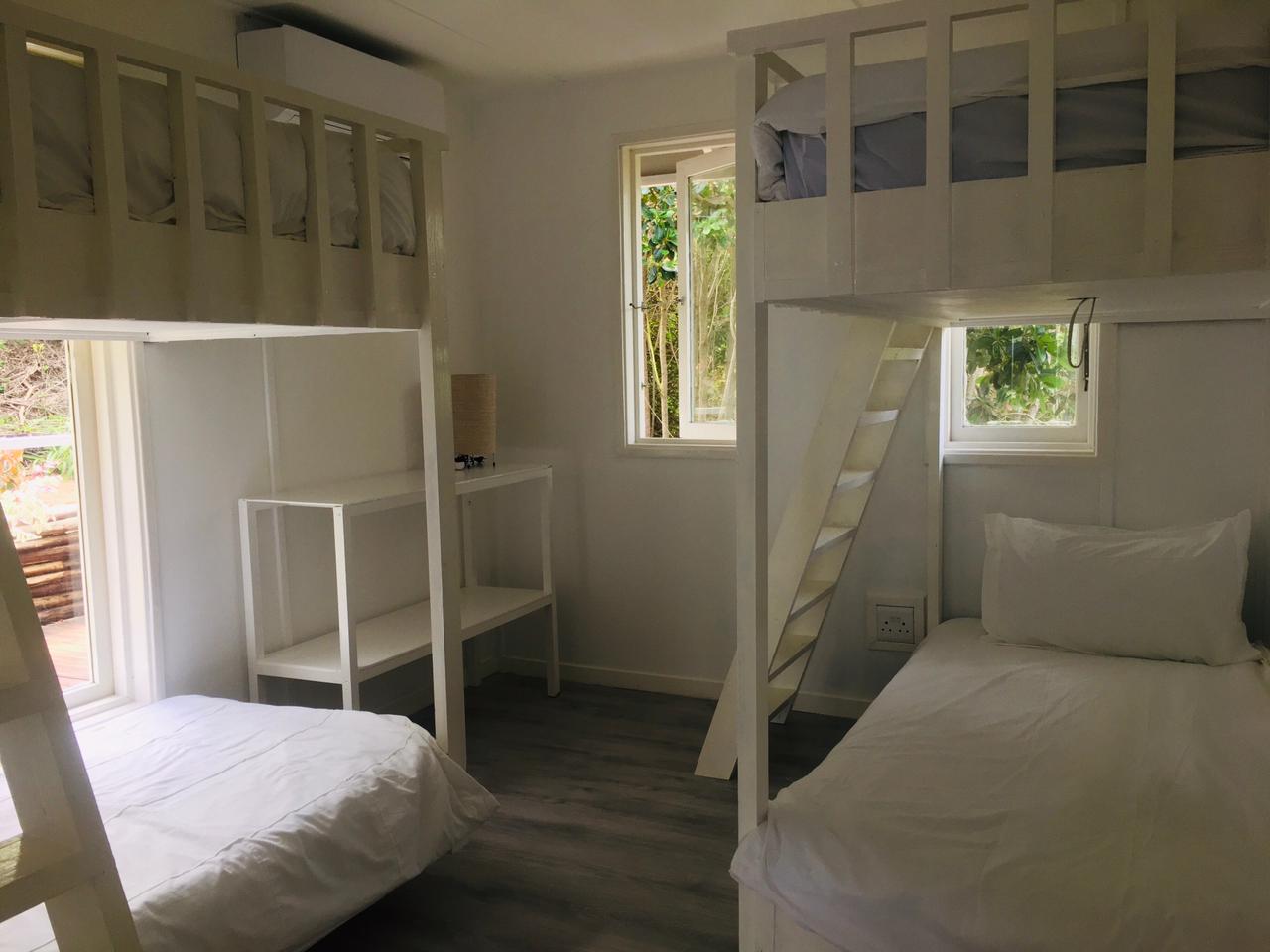 Quarto 2 com 2 beliches / Bedroom 2 with 2 bunk beds