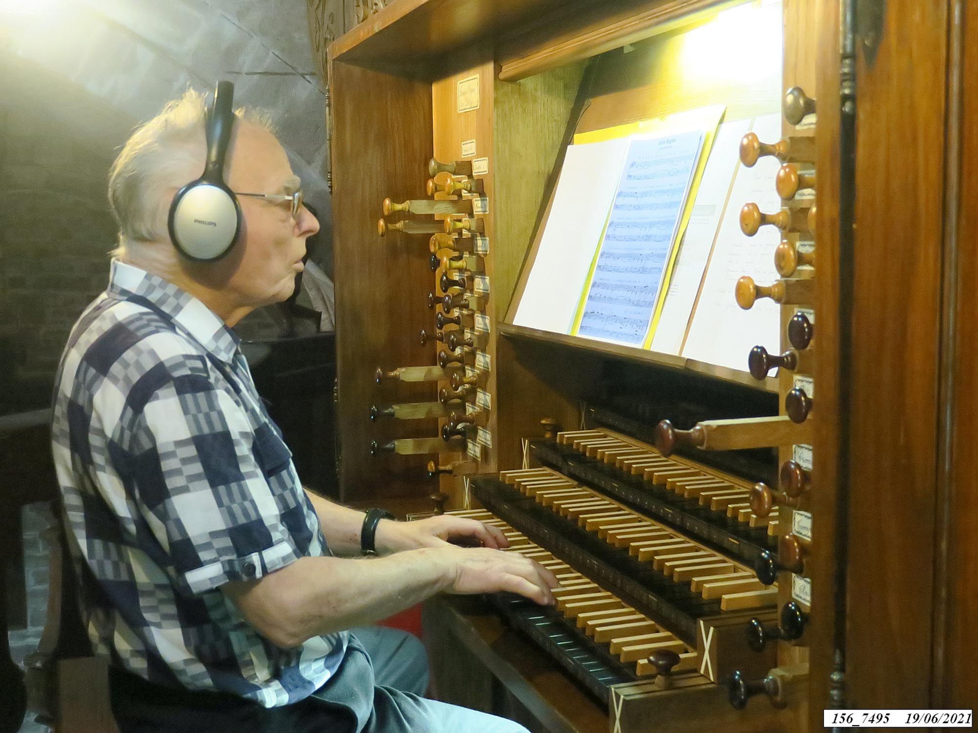 Pierre Doillon à l'orgue