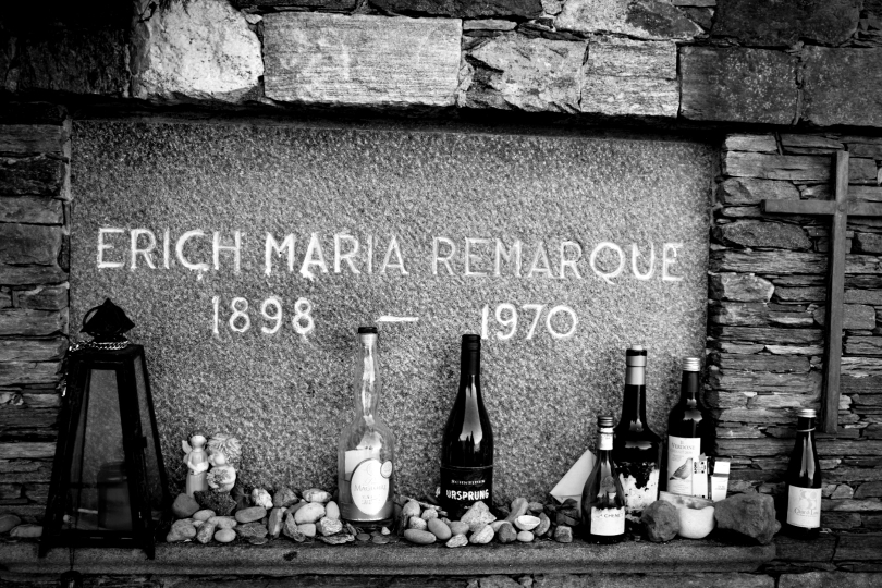 Tomba di Erich Maria Remarque presso il cimitero di Ronco sopra Ascona, Svizzera