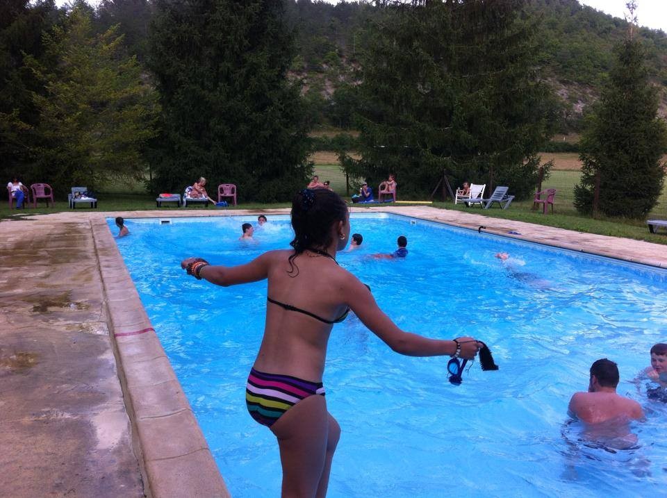 Piscine au Camping Le Moulin des Donnes