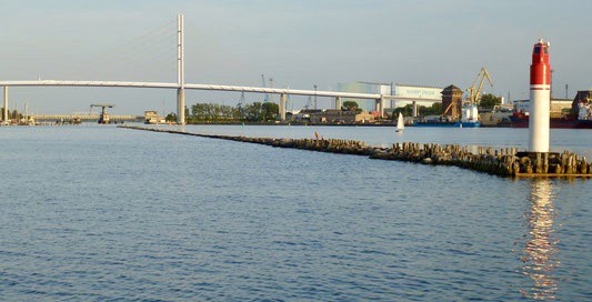 Bild: Brücke zur Insel Rügen