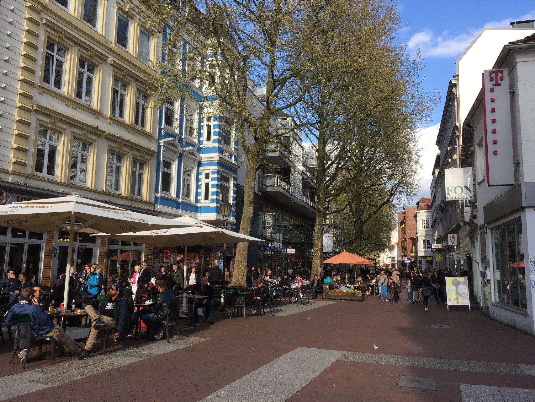 Einkaufsstraße Ottenser Hauptstraße