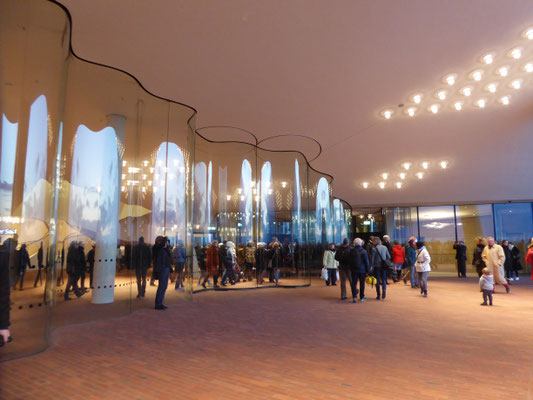 Bild: Foyer Elbphilharmonie