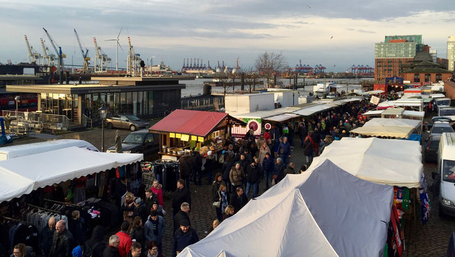 Sonntag: Hamburger Fischmarkt, ein Erlebnis